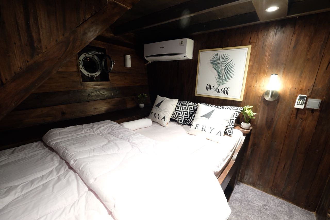 Private Cabin (2 person)